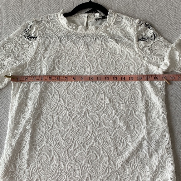 ADRIANNA PAPELL women’s lace blouse. - Picture 5 of 7